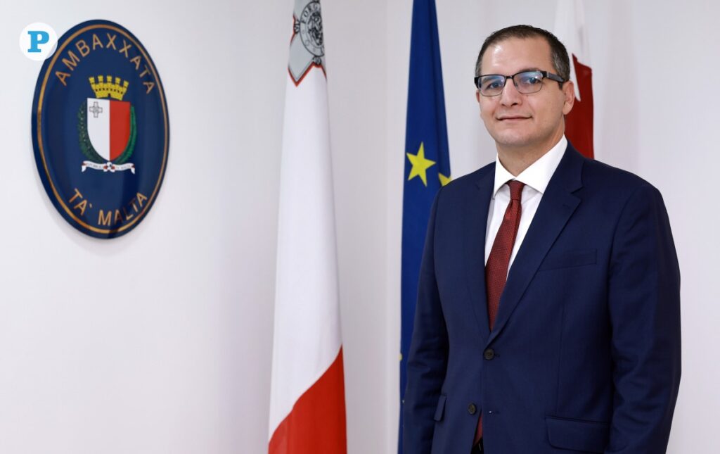 Permanent Secretary of the Ministry for Foreign Affairs and Tourism of the Republic of Malta, Mr Christopher Cutajar in front of the Embassy of Malta in the State of Qatar