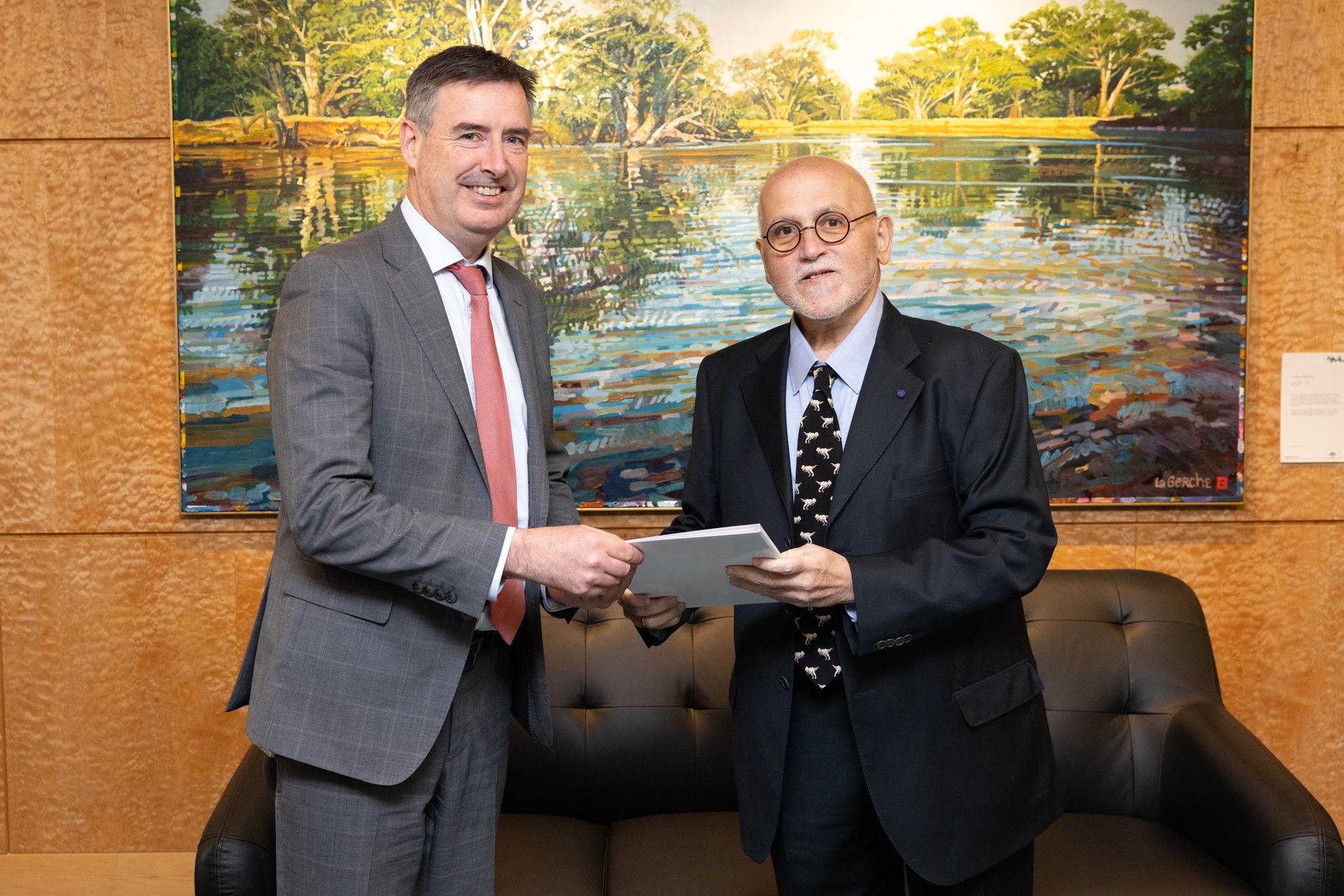 Deputy Secretary of Development, Multilateral and Europe Group (DMG) Jamie Isbister welcomed Malta’s High Commissioner Designate, Mr Clifford Borg-Marks and was presented with copies of his letters of credence.