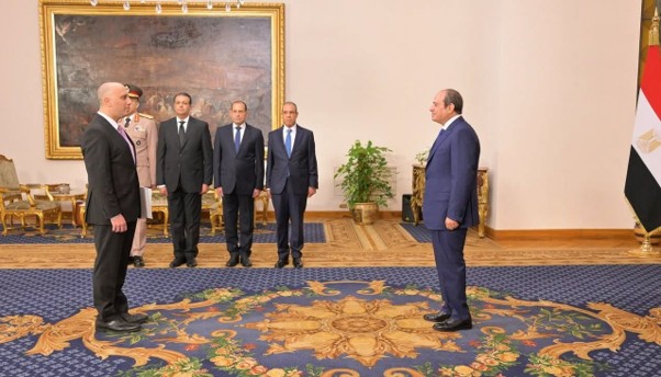 Ambassador André Spiteri stands before Egyptian President Abdel Fattah El-Sisi, during the ceremony marking his presentation of credentials