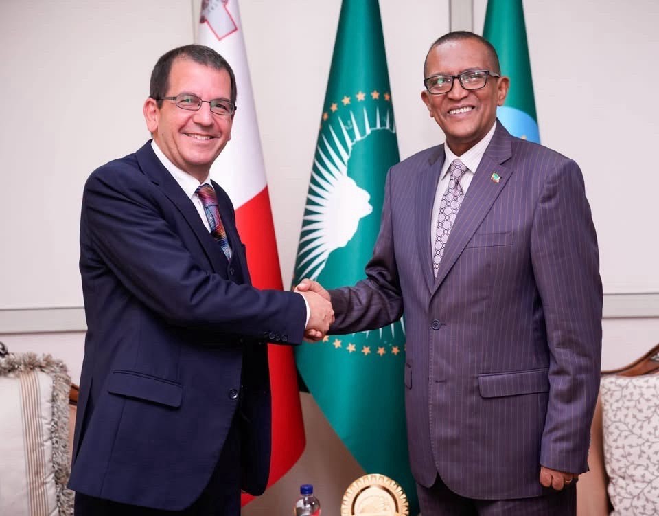 Ambassador-Designate Bernard Hamilton meeting Mr Melaku Bedada Senbeta, Director-General of Protocol Affairs, during the presentation of his copies d’usage in Addis Ababa.